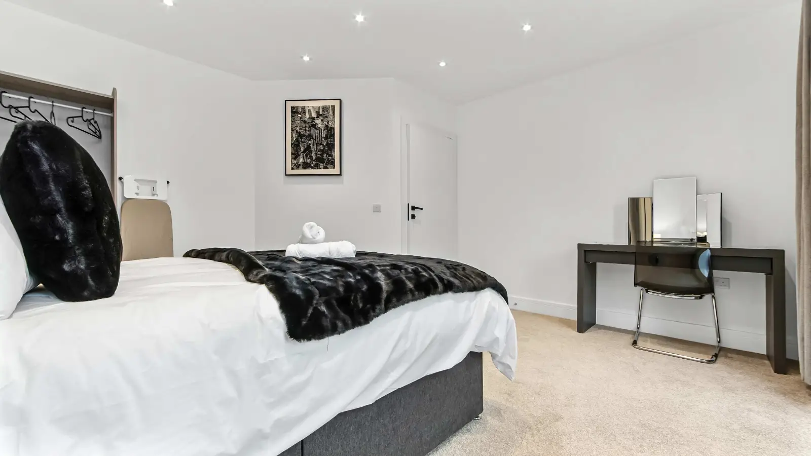 Flat Vincent Road in Greater London