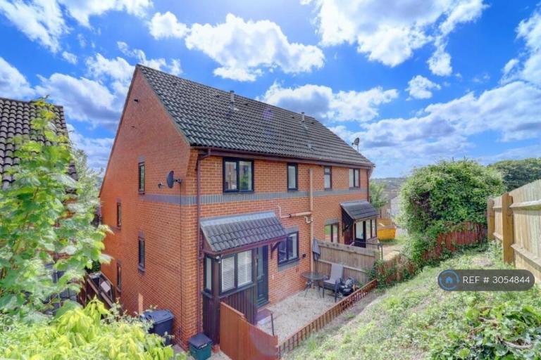 House Campbell Close in High Wycombe