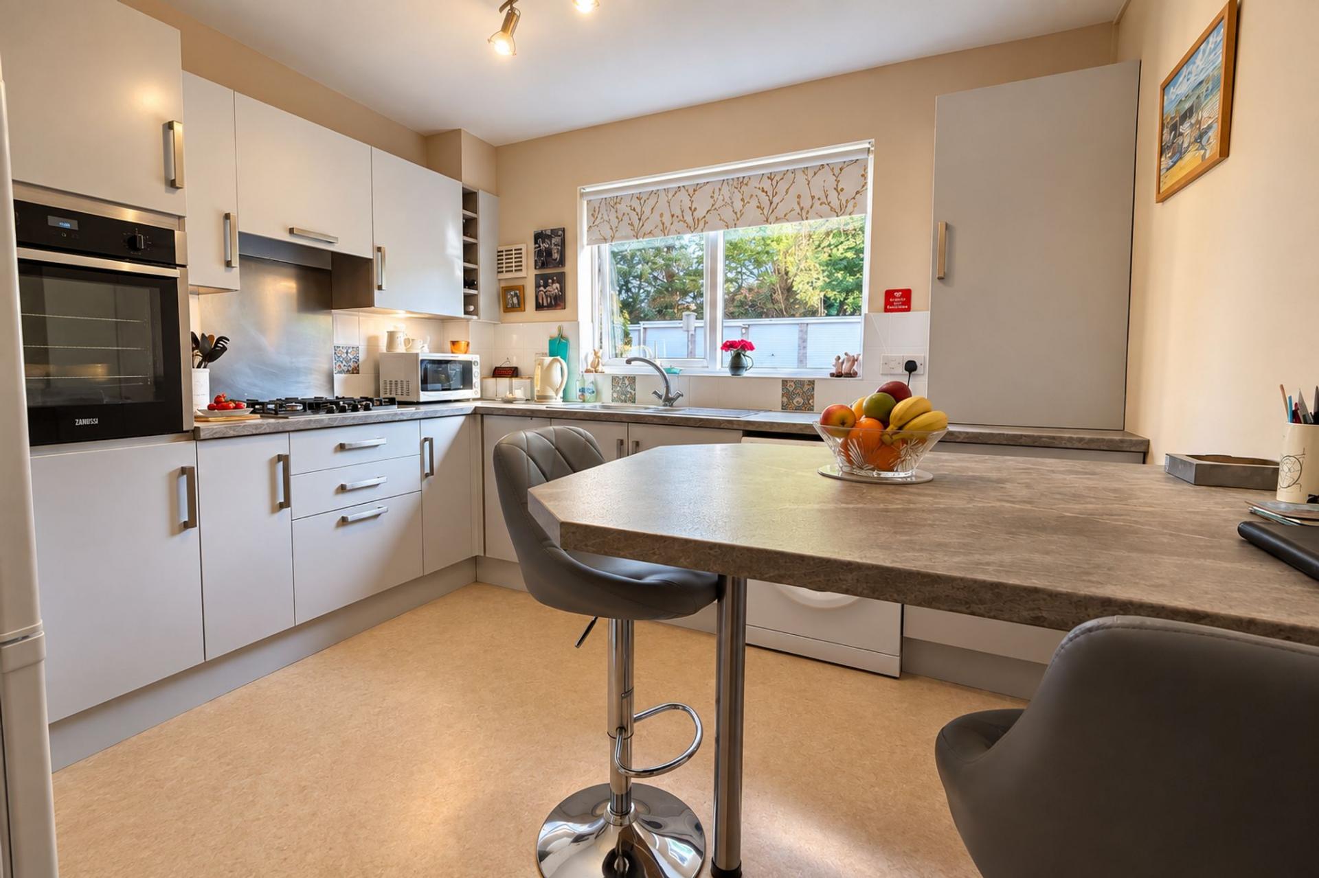 Flat Gosford Hill Court in Cherwell District