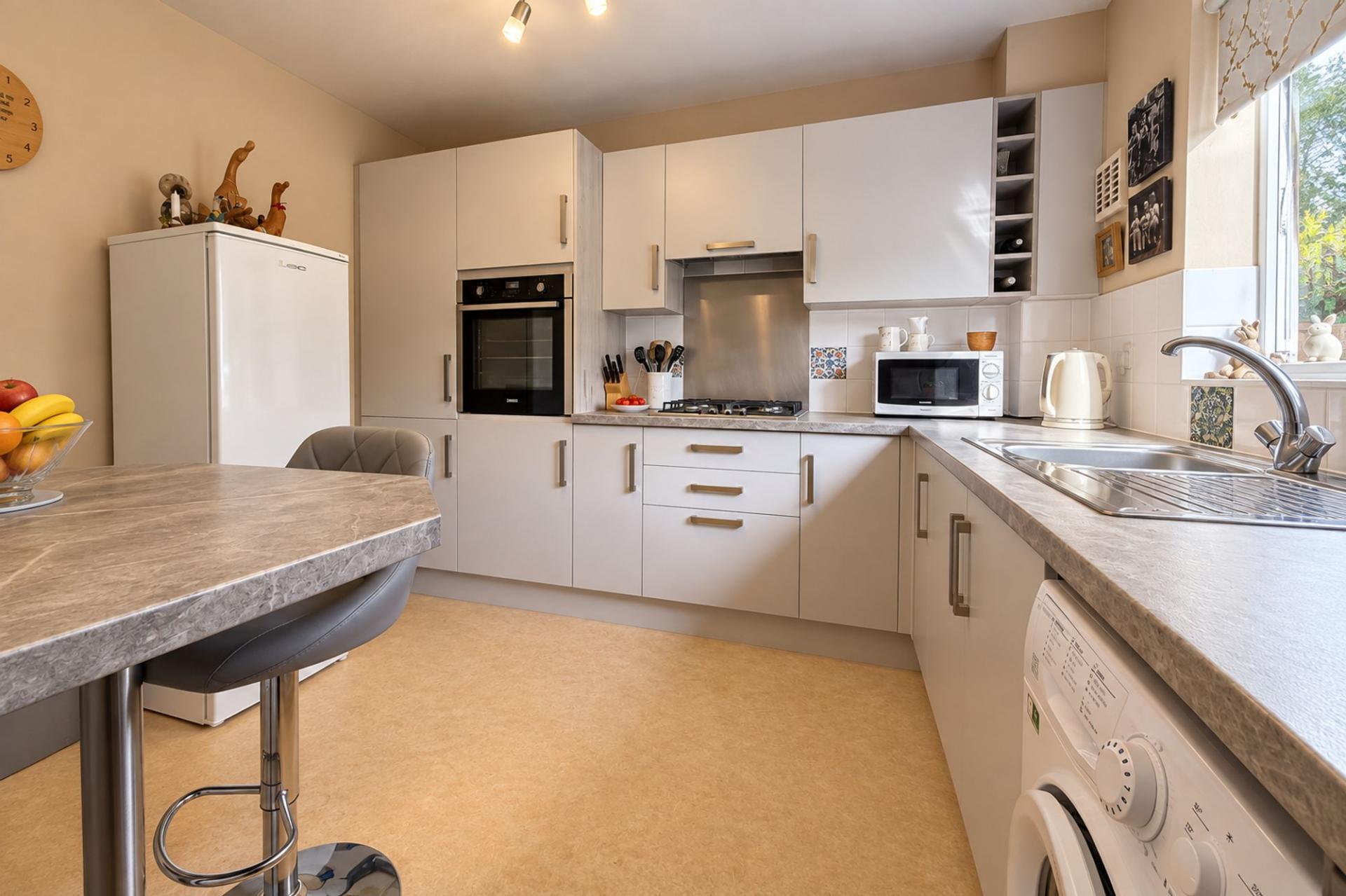 Flat Gosford Hill Court in Cherwell District