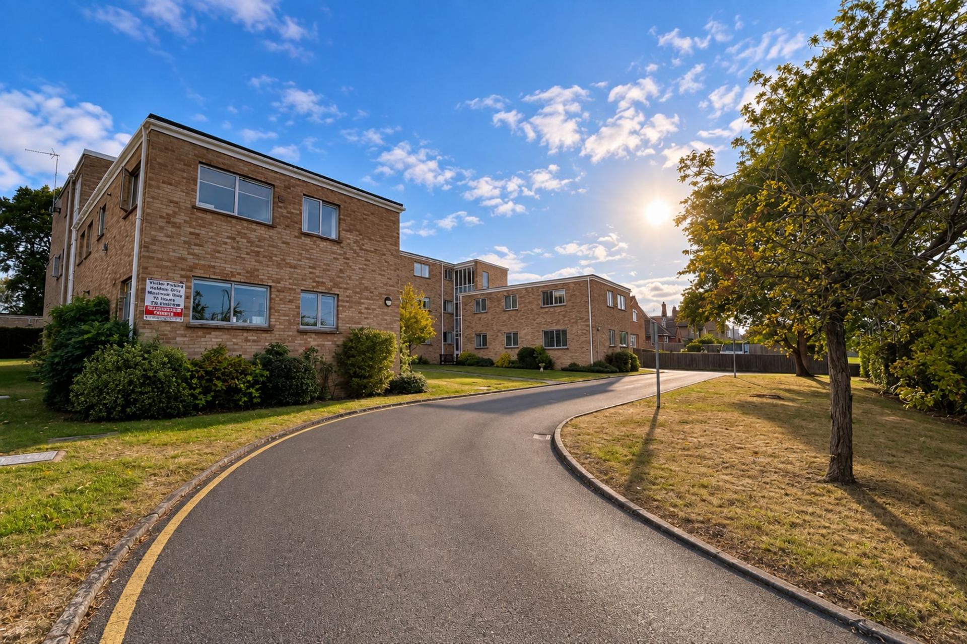 Flat Gosford Hill Court in Cherwell District