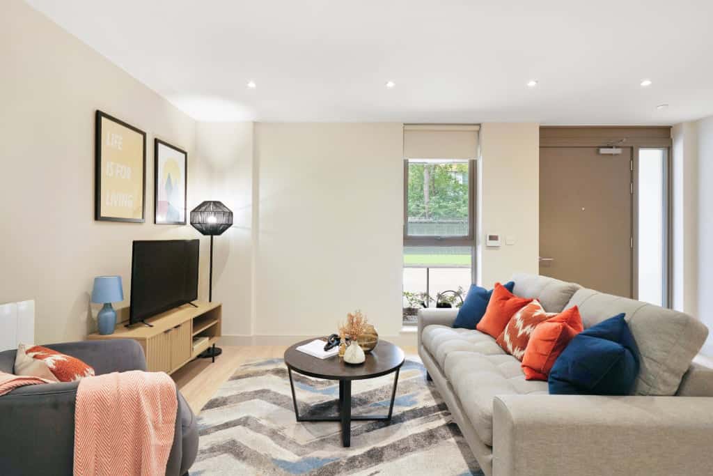 Flat Randalls Way in Mole Valley