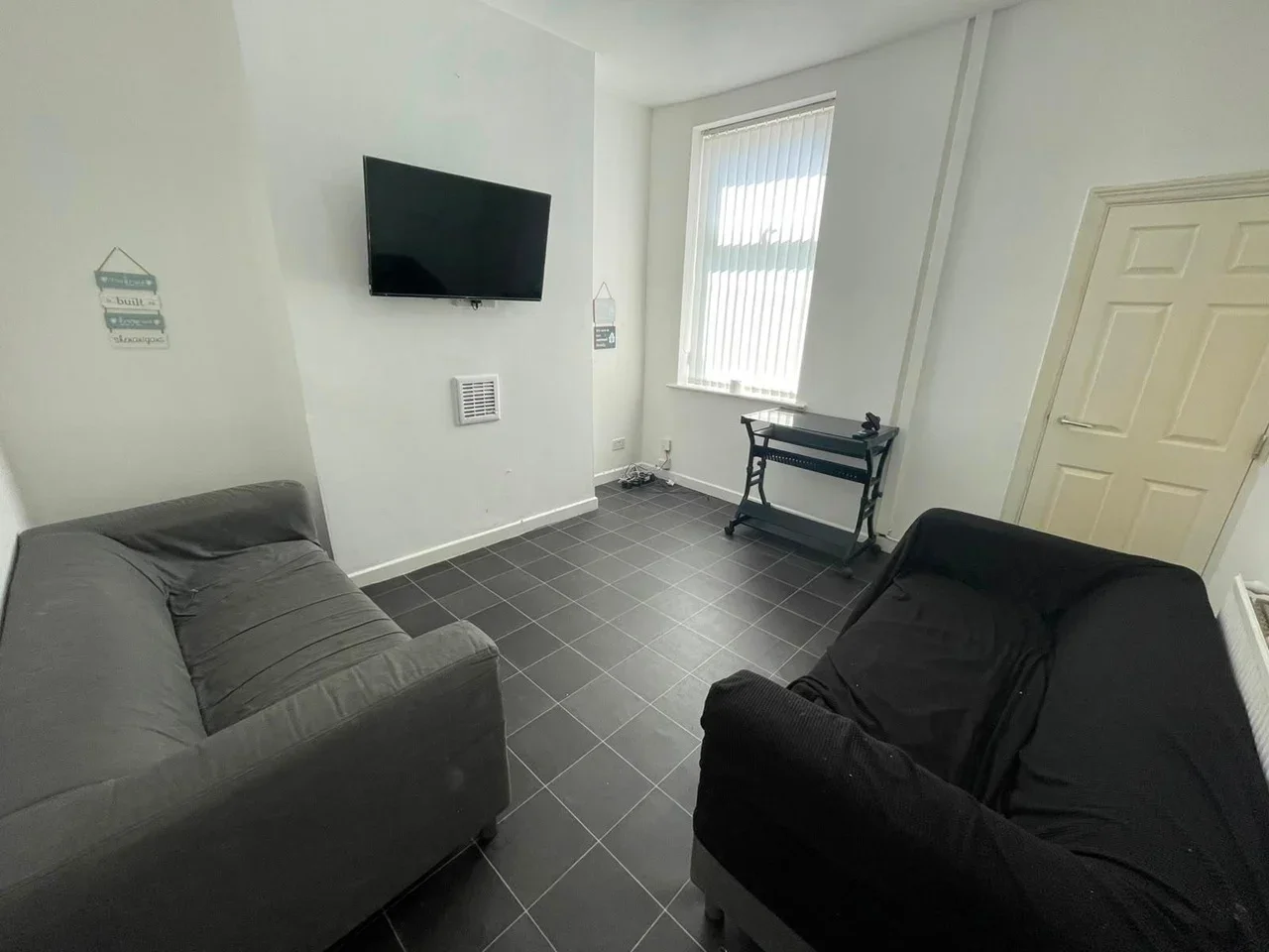 Room Picton Road in Liverpool
