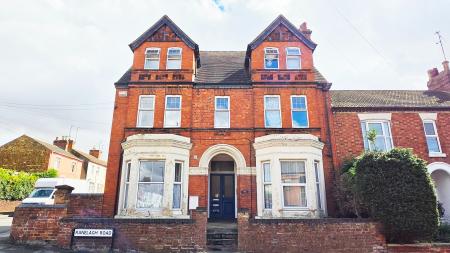 Flat Palk Road in Wellingborough