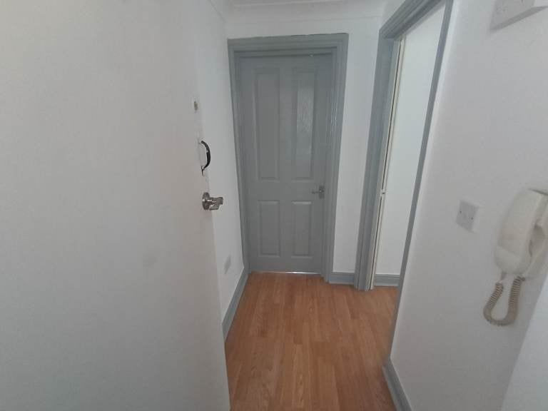 Flat Park Street West in Luton
