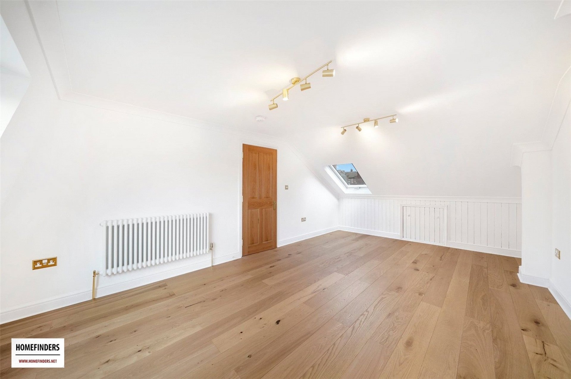 Flat Beatty Road in Greater London