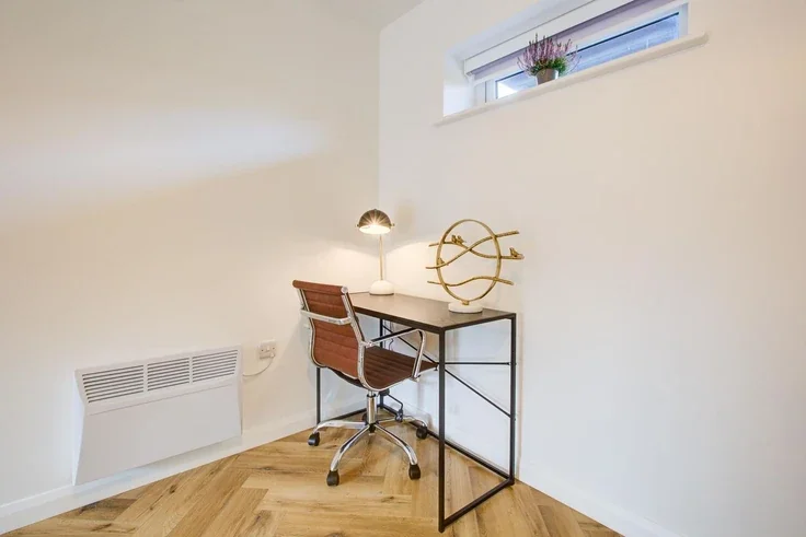 Flat Love Lane in Greater London