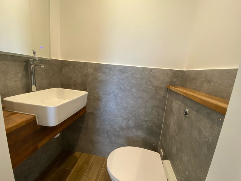 Room Pitt Crescent in Greater London