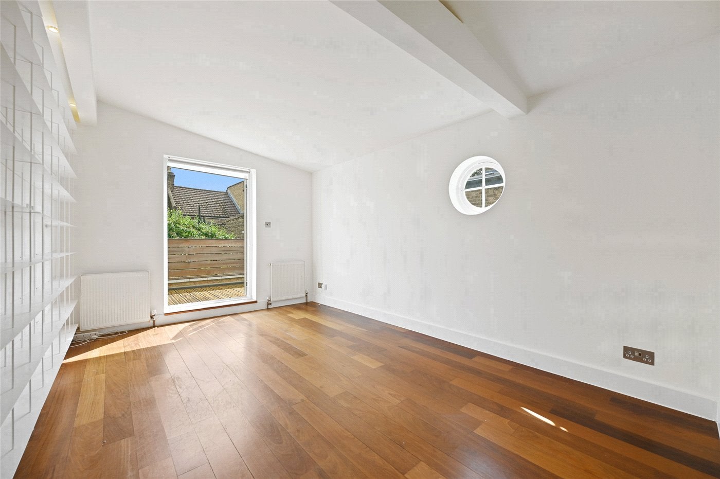 Flat Keith Grove in Greater London