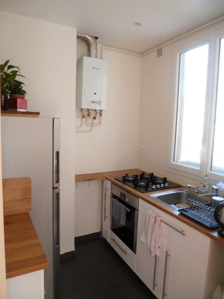 Flat Rue du Sergent Bauchat in Paris