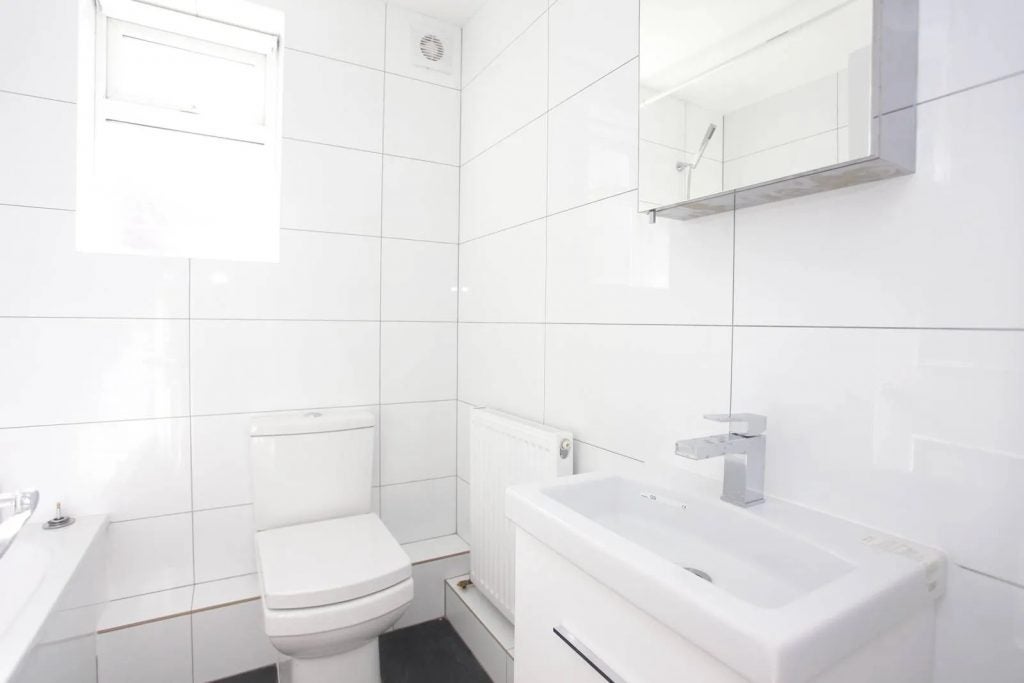 Flat Ravenshurst Avenue in Greater London