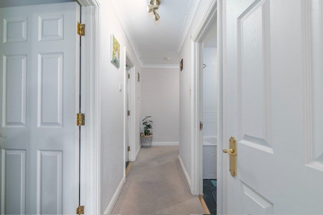 Flat Sheepcote Road in Greater London