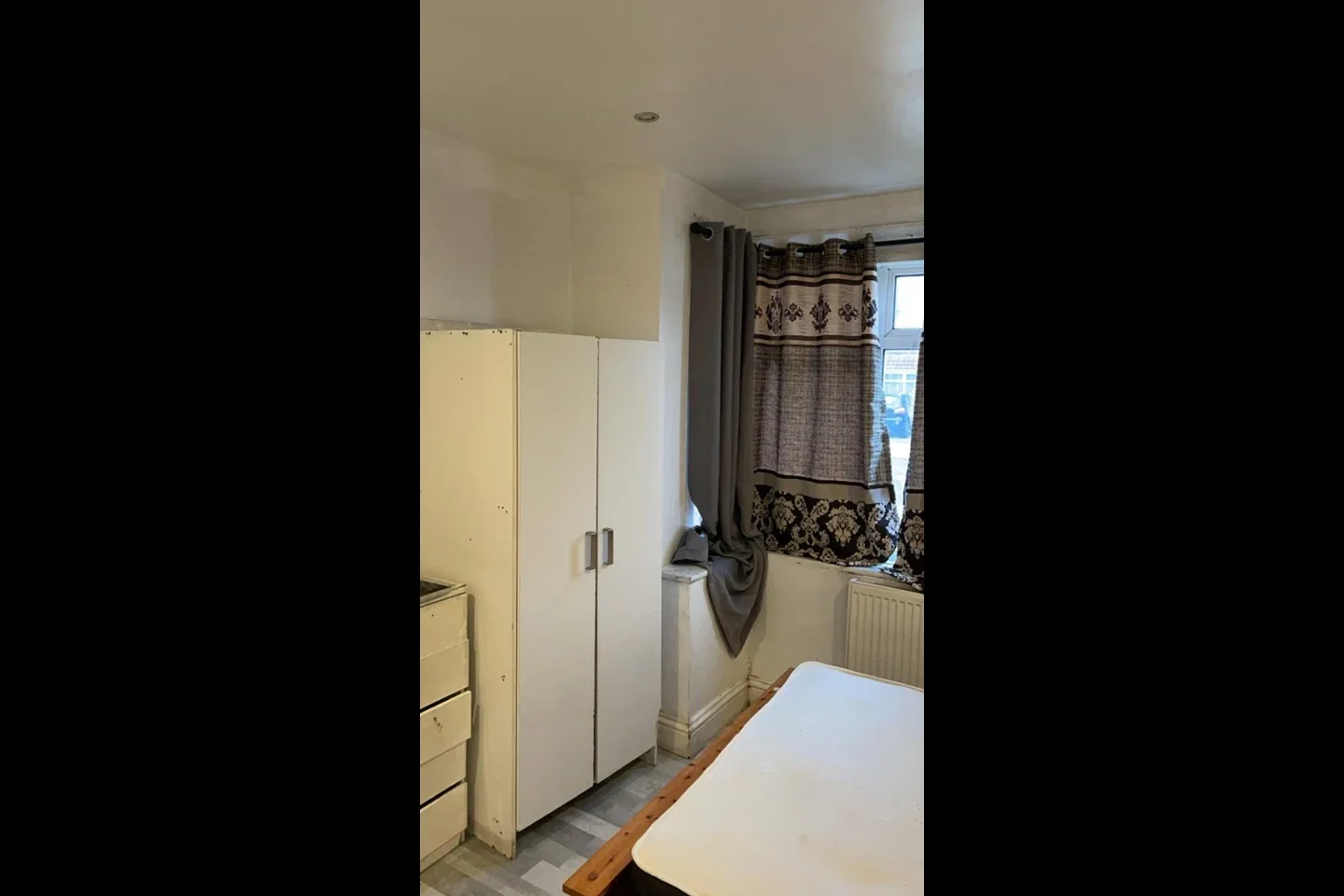 Room Lansbury Drive in Greater London