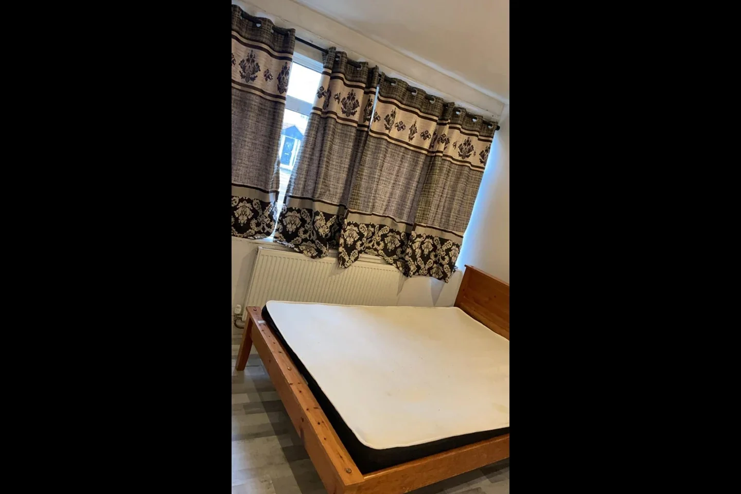 Room Lansbury Drive in Greater London