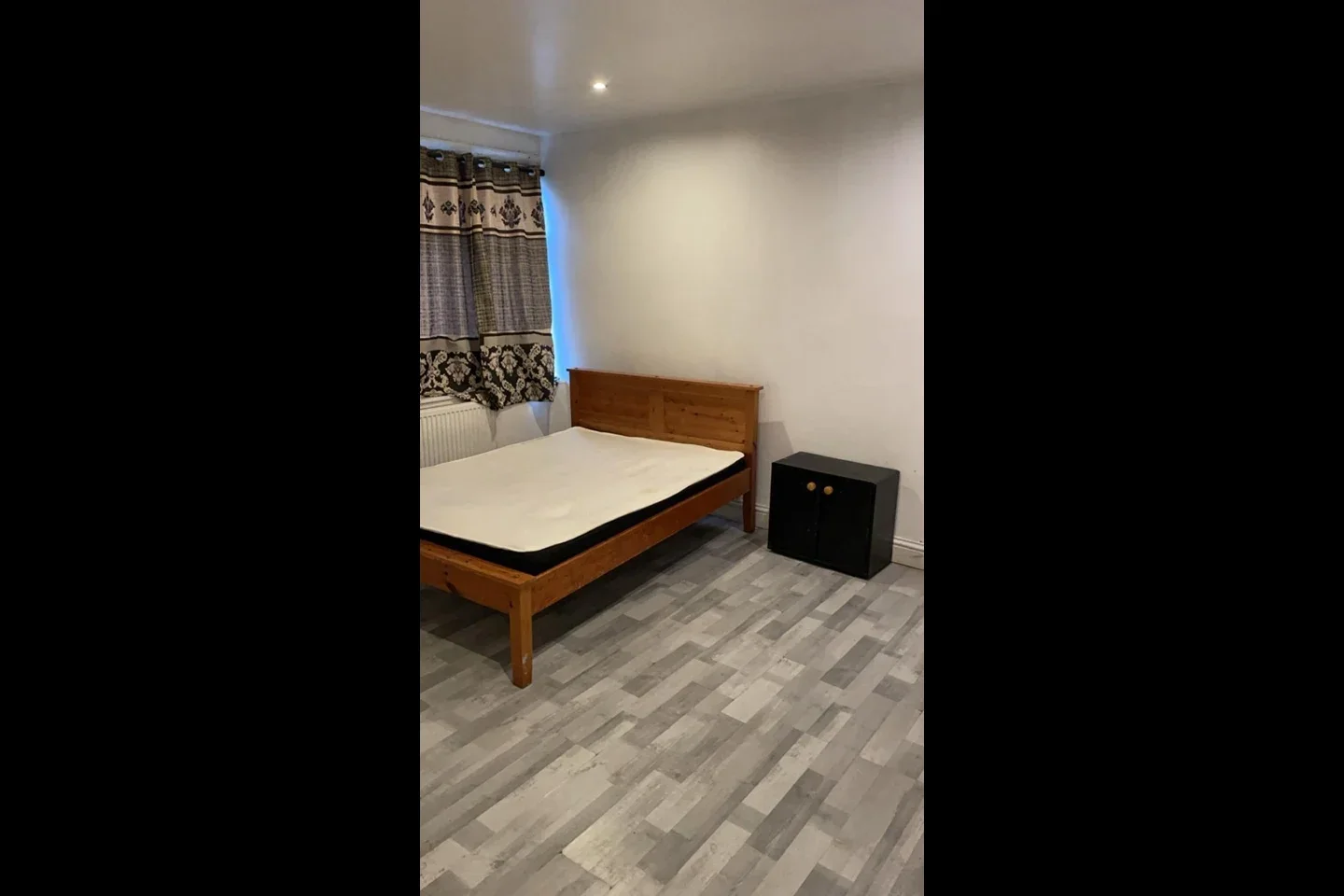 Room Lansbury Drive in Greater London
