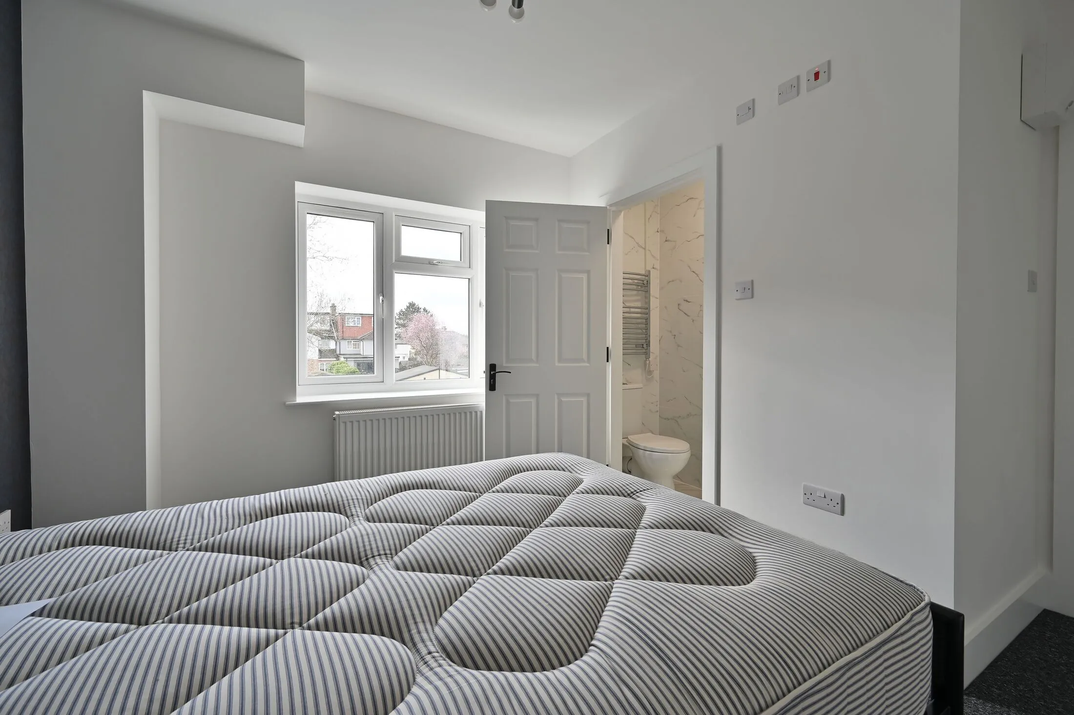 Room Whippendell Road in Watford