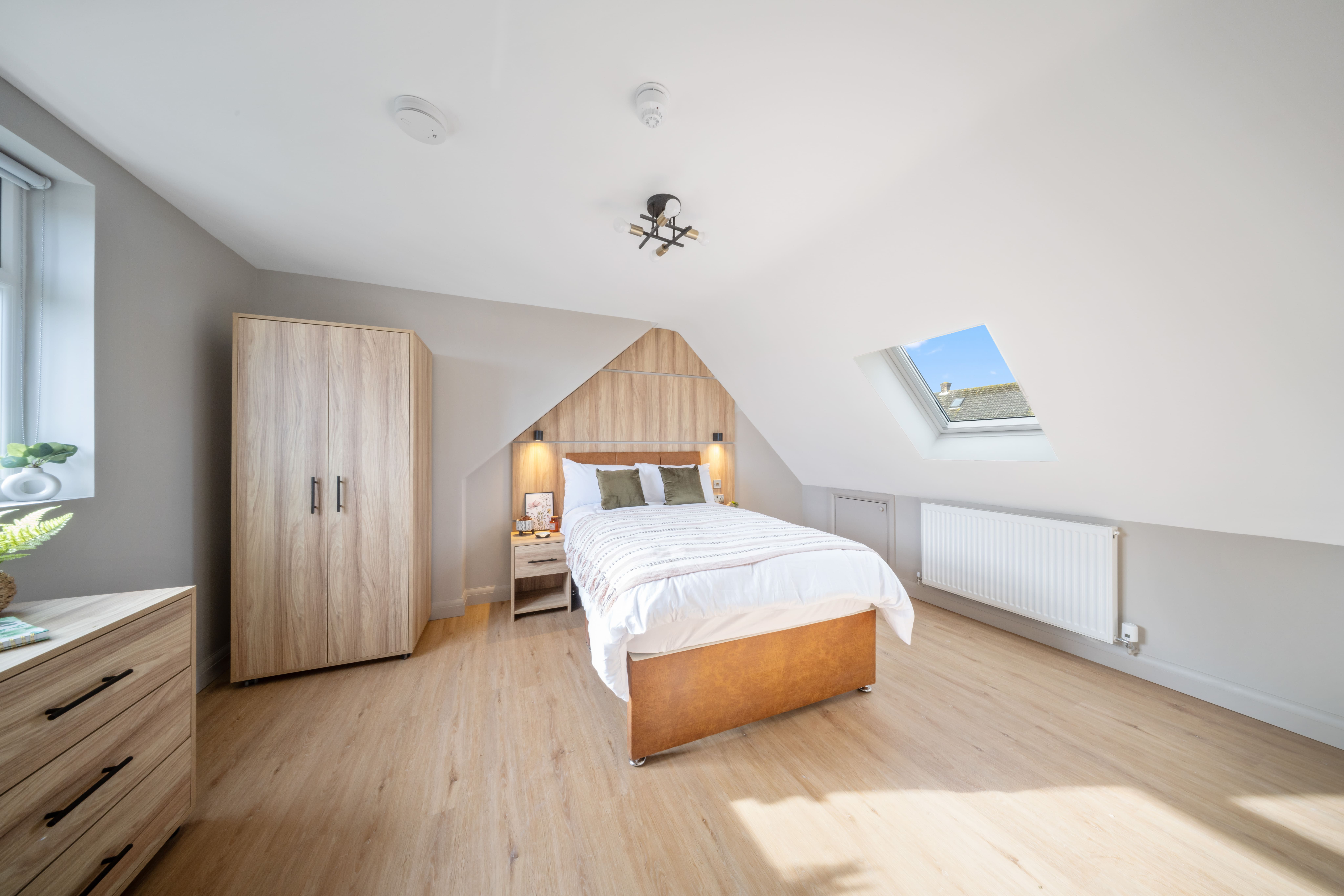 Room Balfour Road in Chatham
