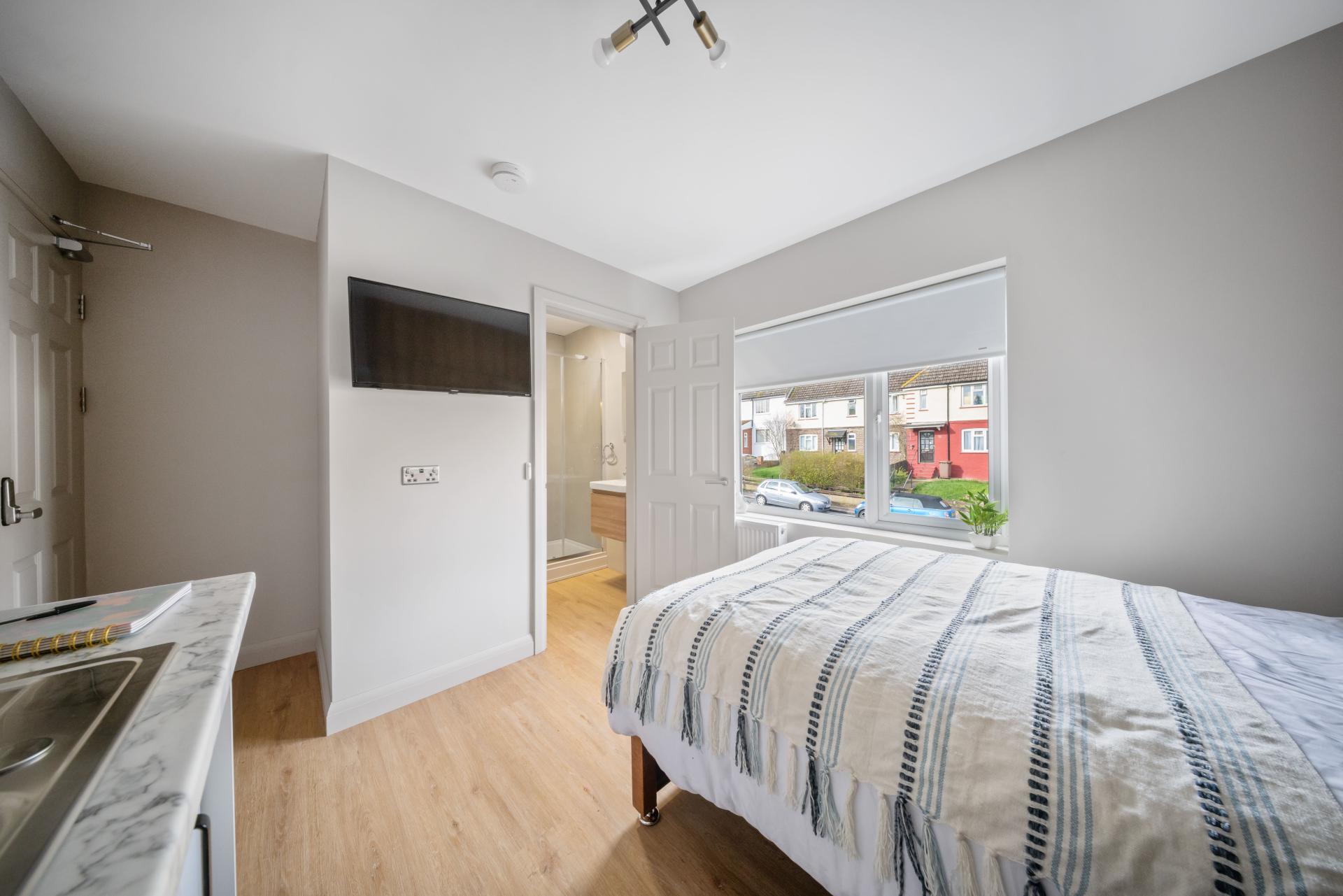 Room Balfour Road in Chatham