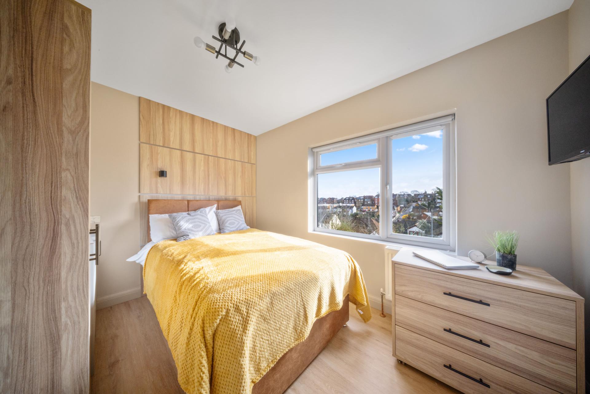 Room Balfour Road in Chatham