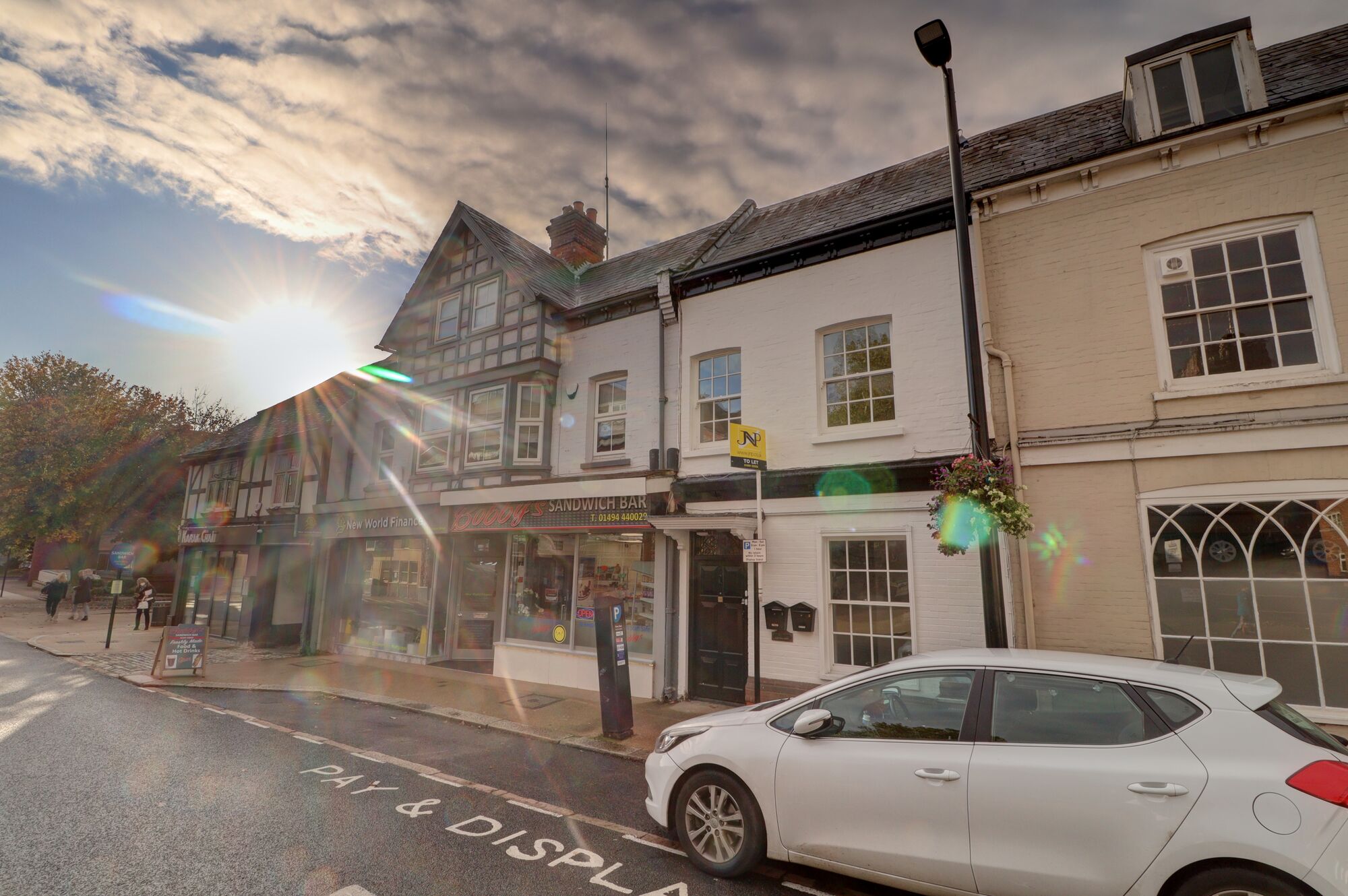 Flat Easton Street in High Wycombe