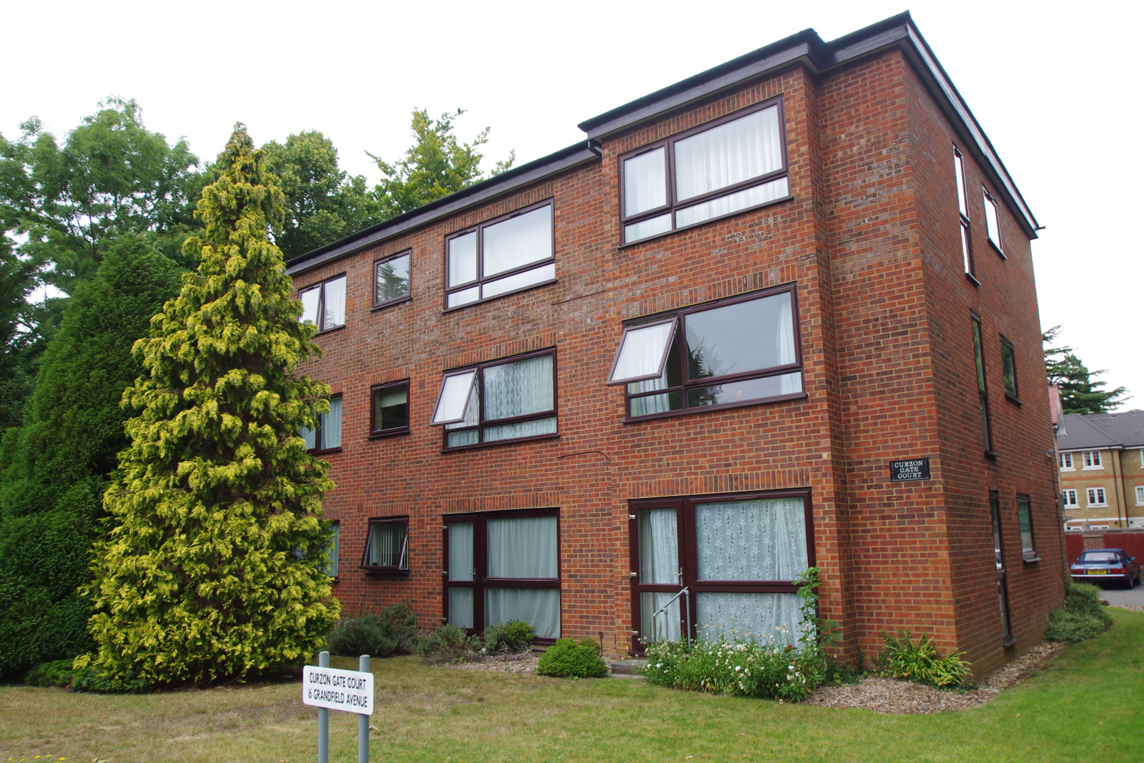 Flat Biskra in Watford