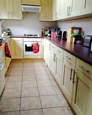 Flat Teversal Avenue in Nottingham