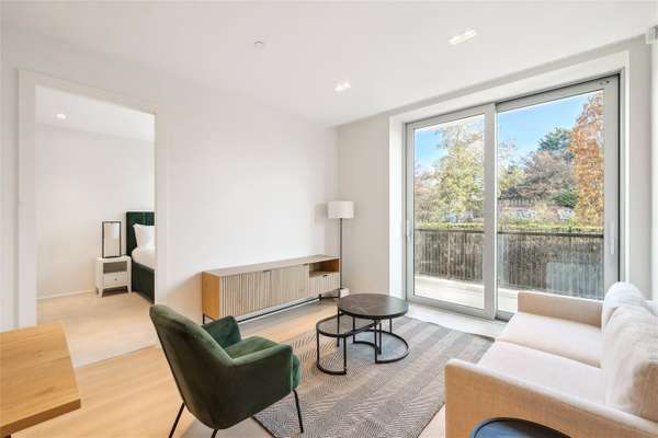 Flat Seagrave Road in Greater London