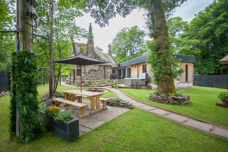 House Old Luss Road in Balloch