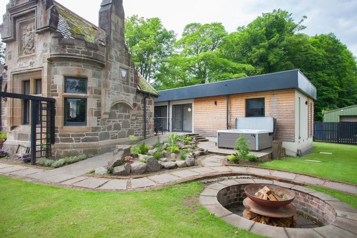 House Old Luss Road in Balloch