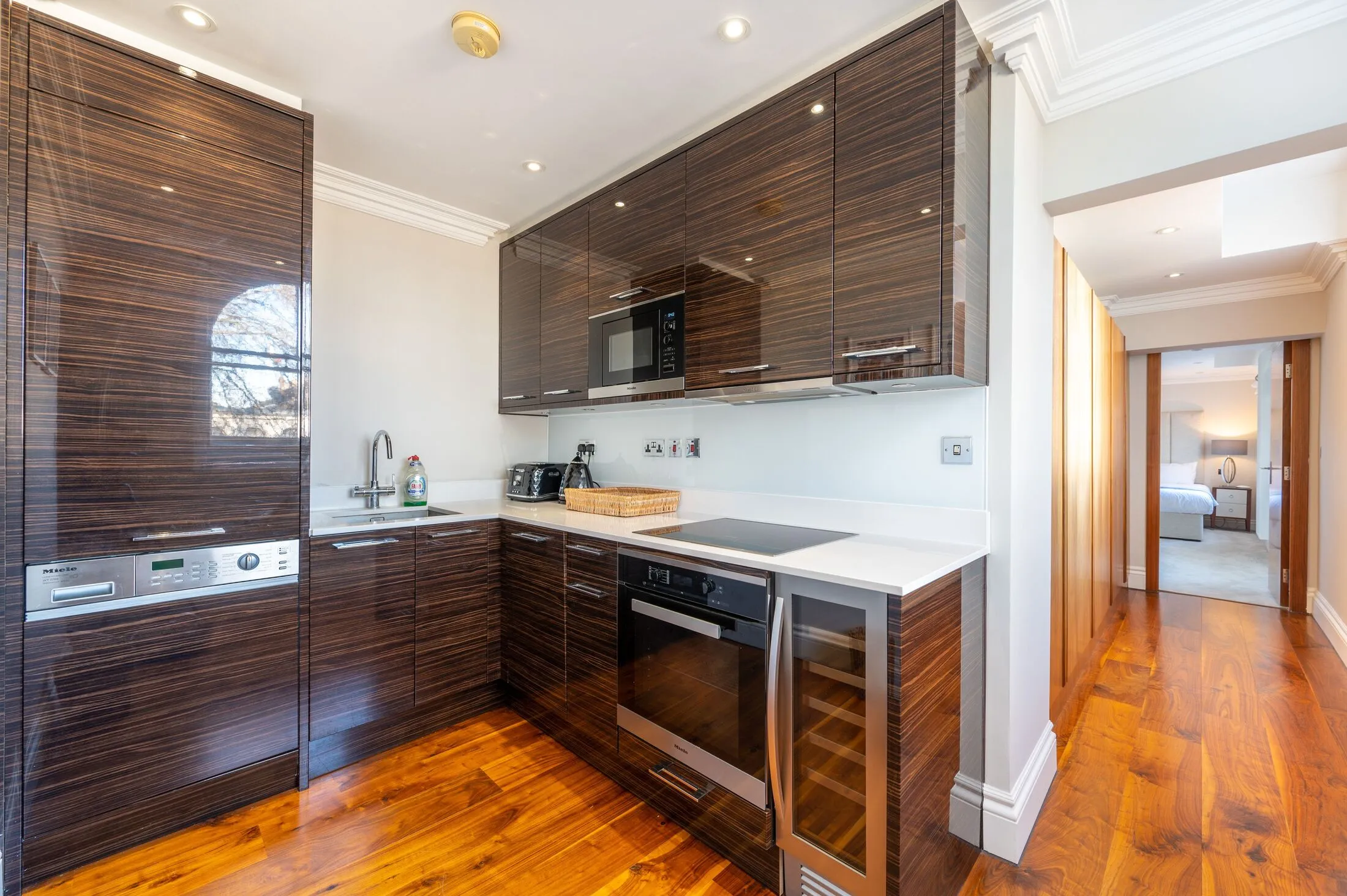 Flat Kensington Gardens Square in City of Westminster