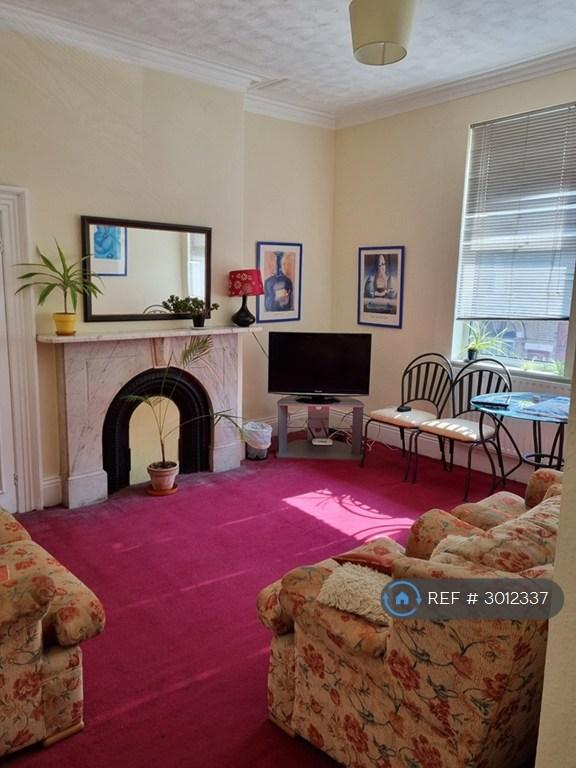 Room Park Grove in Hull