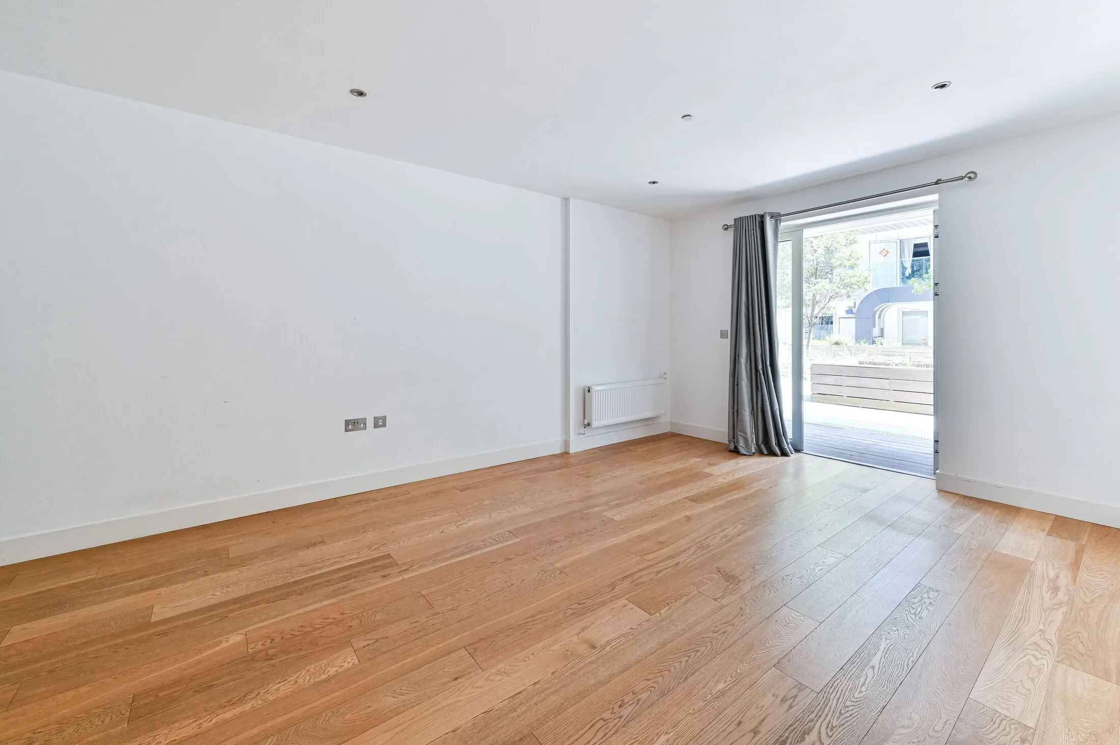 Flat Love Lane in Greater London