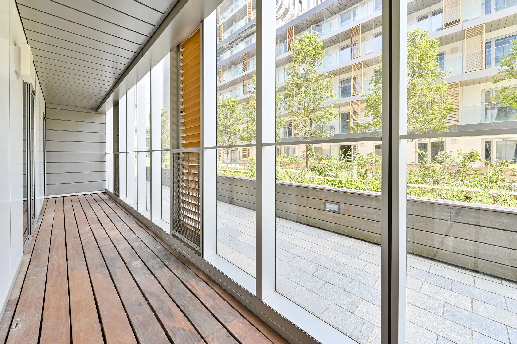 Flat Love Lane in Greater London