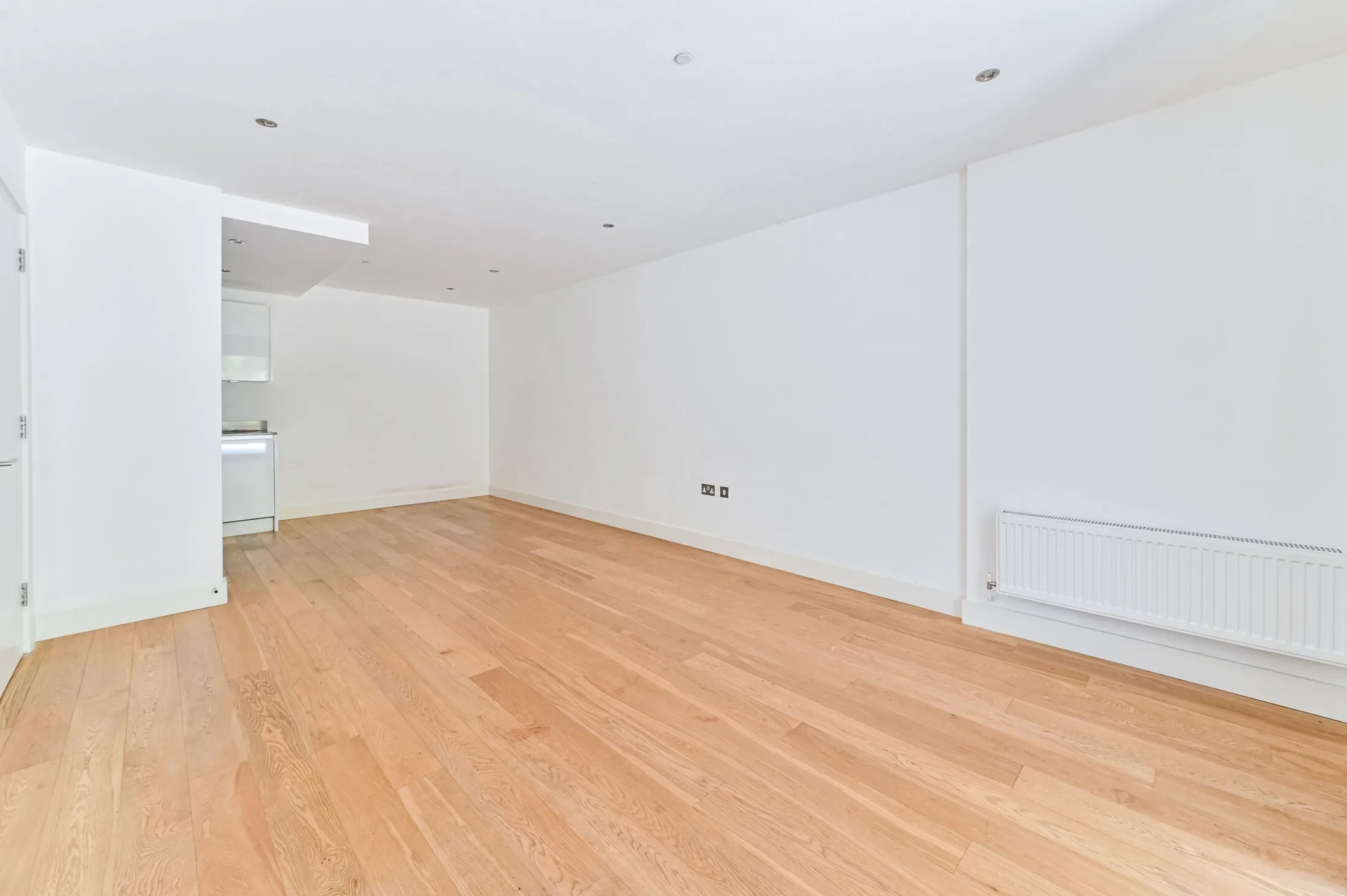 Flat Love Lane in Greater London
