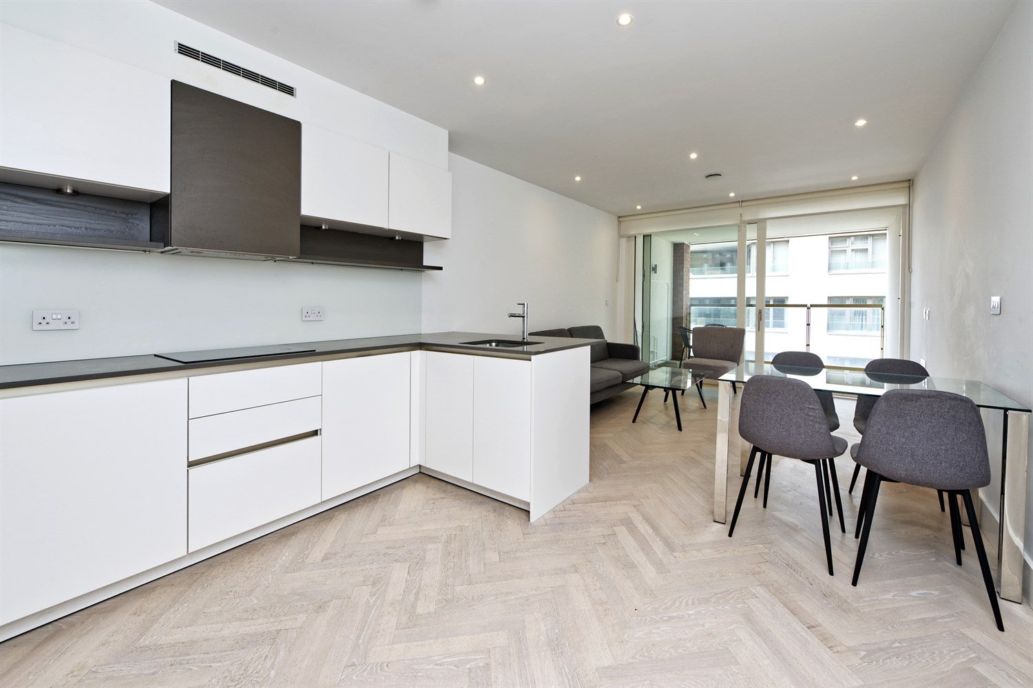 Flat Caledonian Road in Greater London