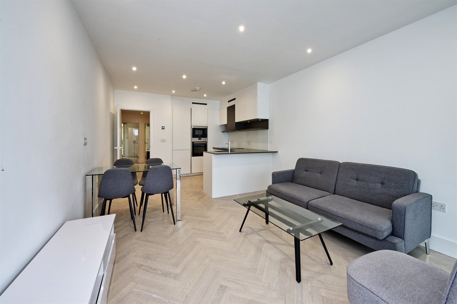 Flat Caledonian Road in Greater London