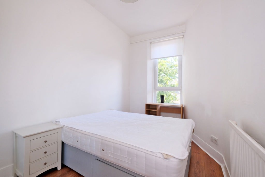 Flat Pitstruan Place in Aberdeen City