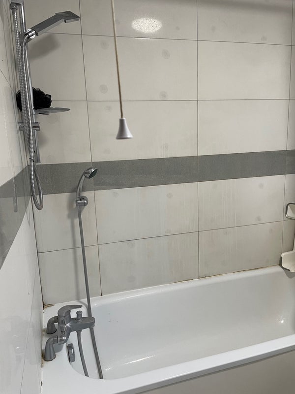 Room Waldronhyrst in Greater London