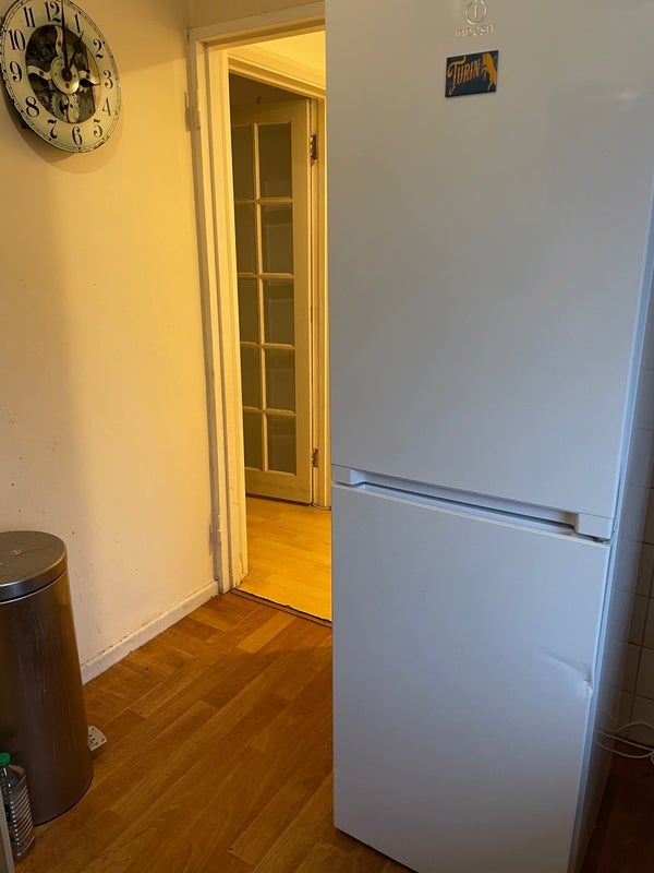 Room Waldronhyrst in Greater London