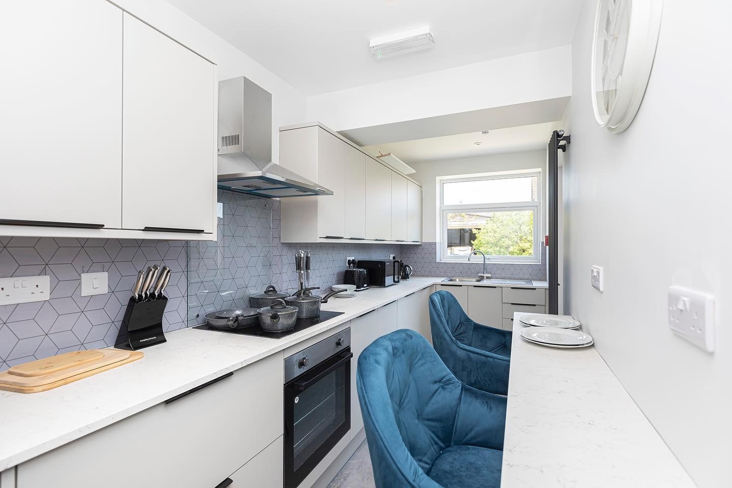 Room Herbert Avenue in Poole
