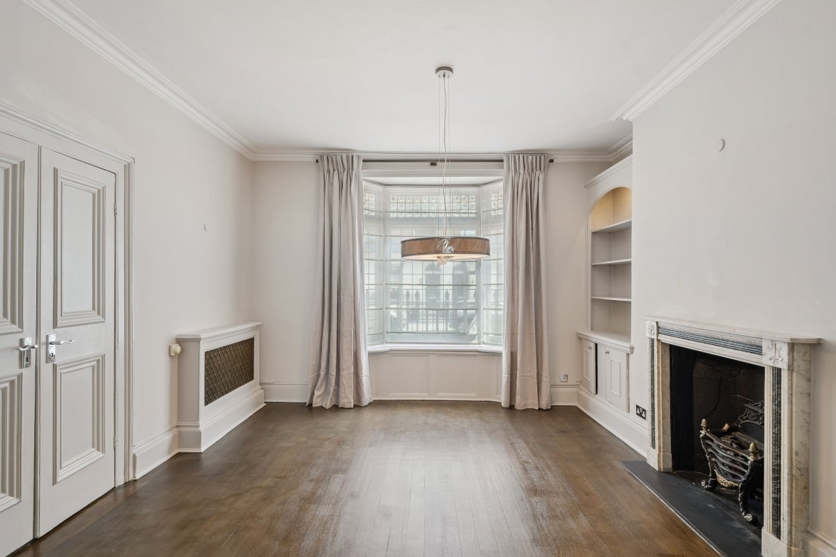 House Wilton Street in City of Westminster