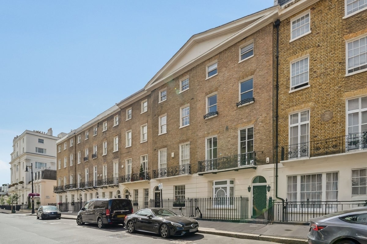 House Wilton Street in City of Westminster
