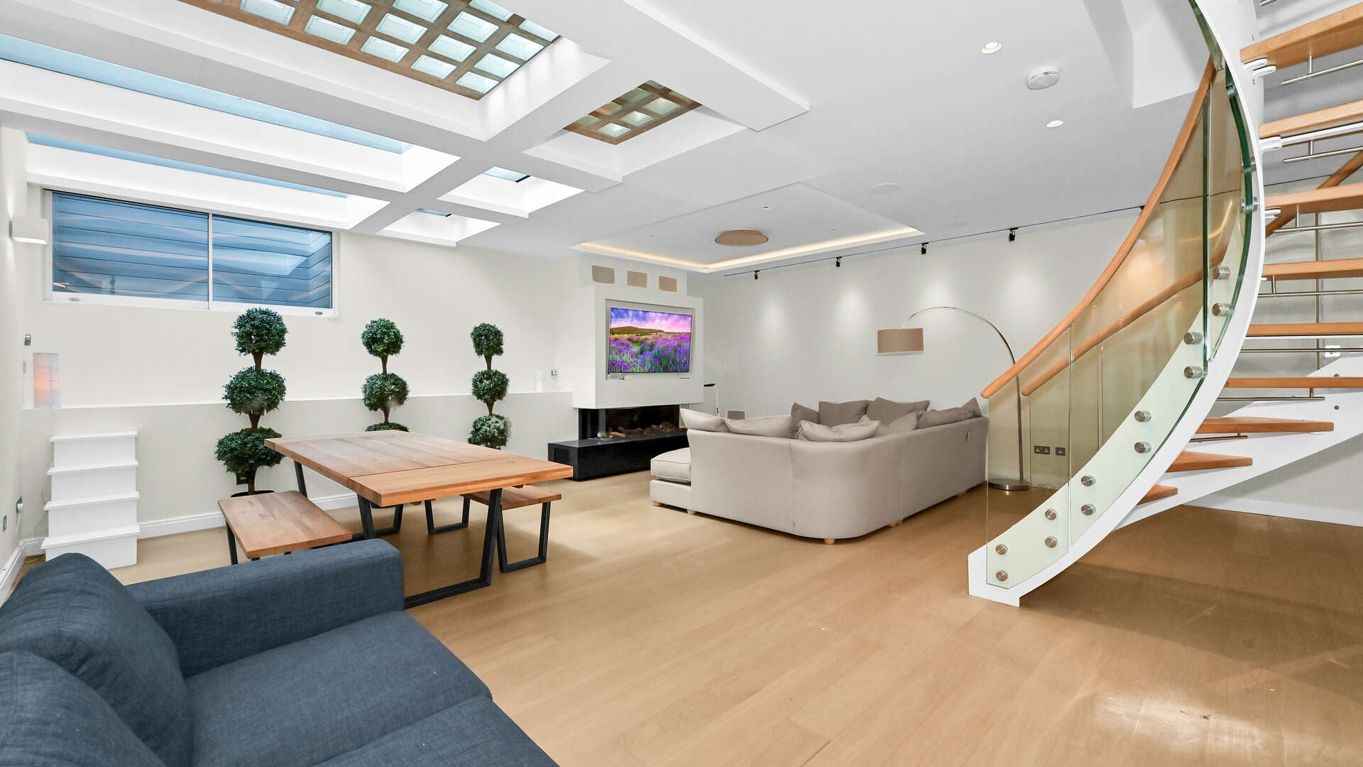 House William Mews in City of Westminster