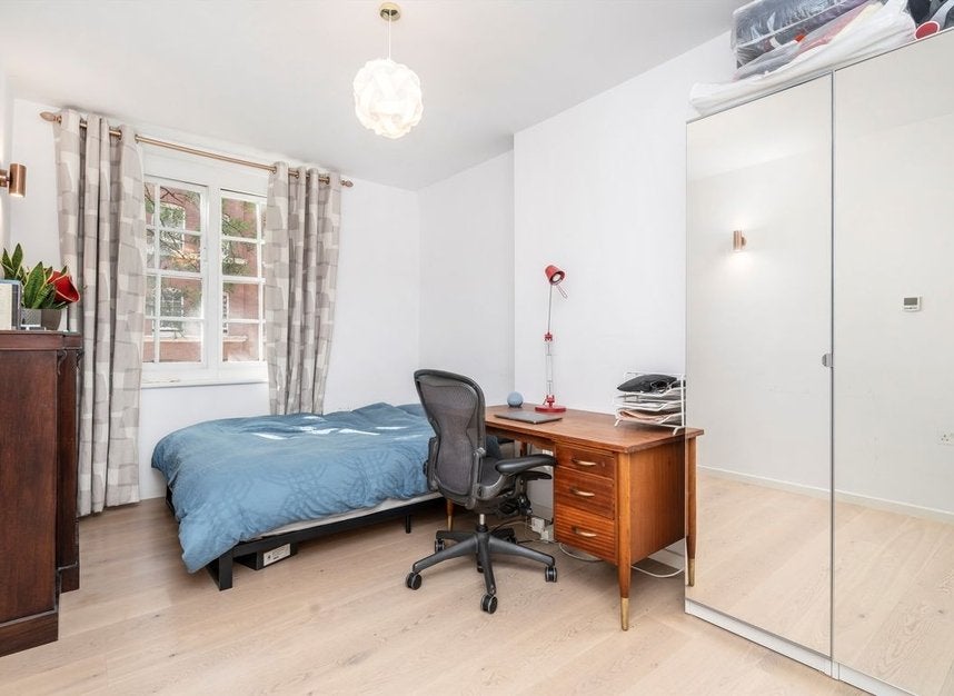 Flat Thanet Street in Greater London