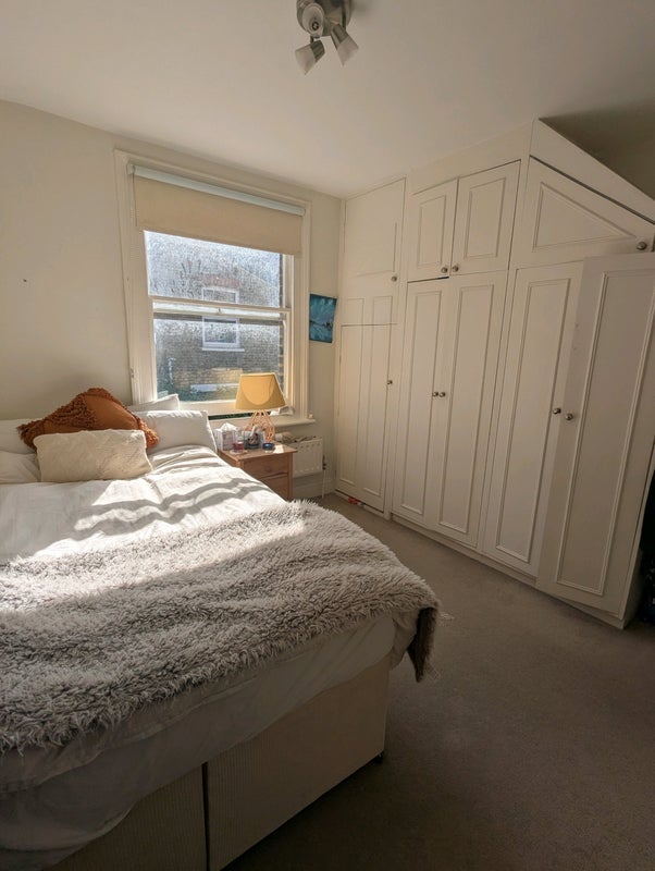 Room Biscay Road in Greater London