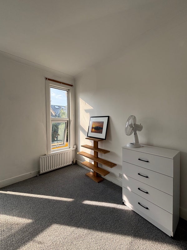Room St Mary's Road in Greater London