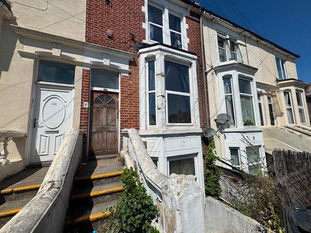 Flat St Andrews Road in Portsmouth