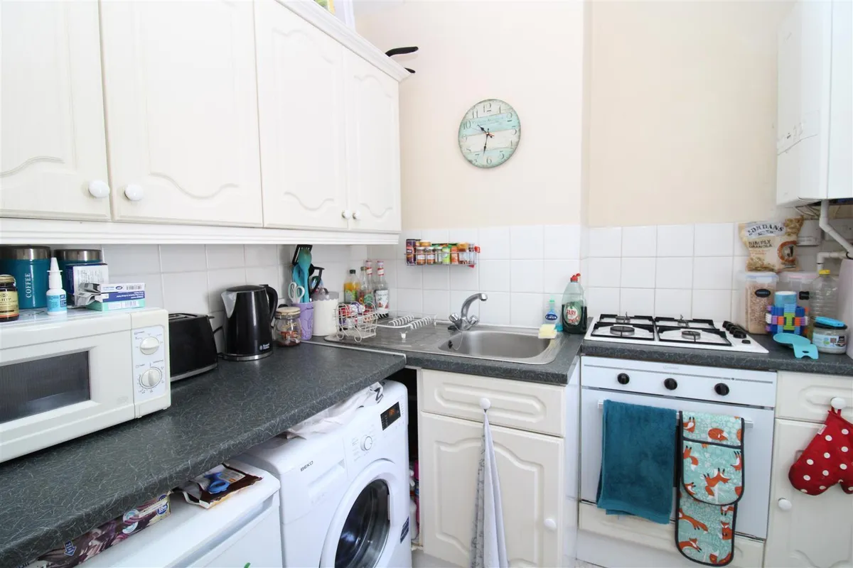 Flat Holland Road in Hove