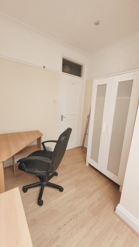 Room Willingdon Road in Greater London