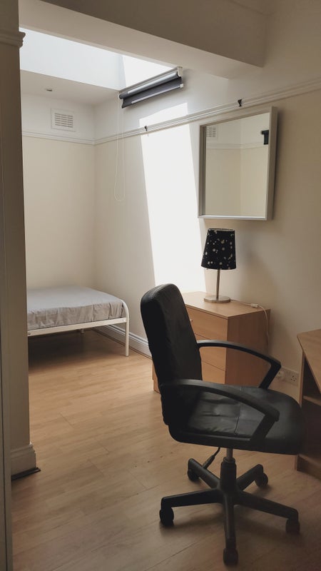 Room Willingdon Road in Greater London